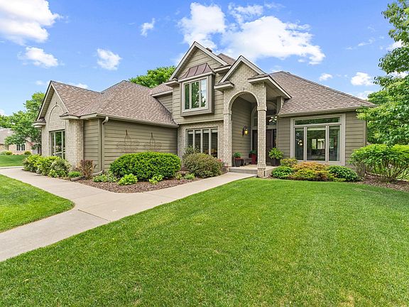5th image of 8048 Ranchview Ln N
