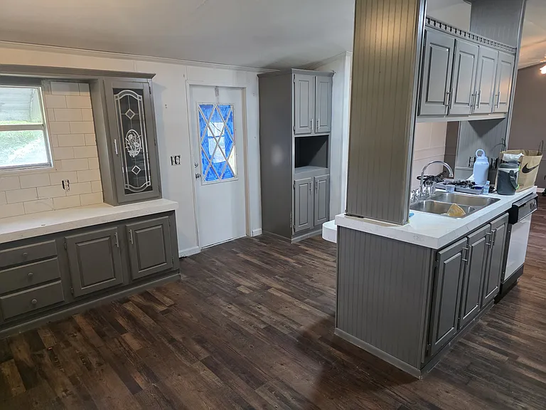 2120 South Fwy #105 — Photo 9