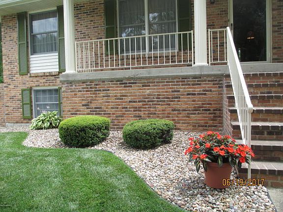 2nd image of 604 Castle Dr