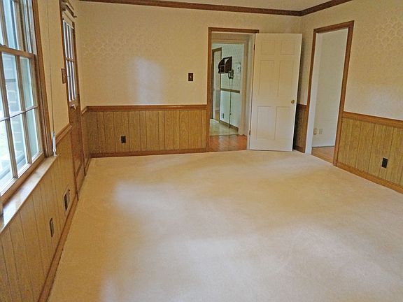 4th image of 224 Redmead Ln