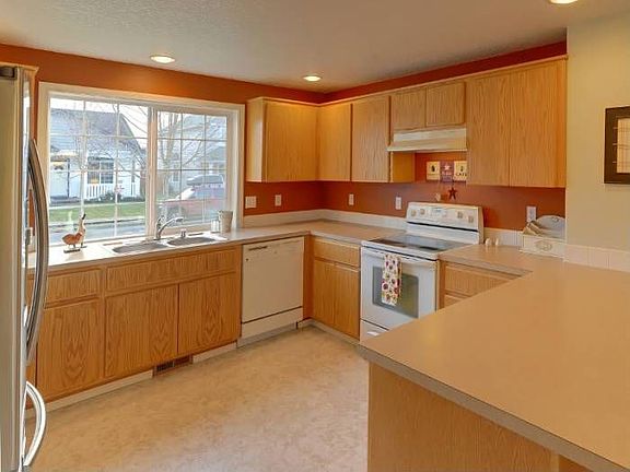 Spacious Kitchen