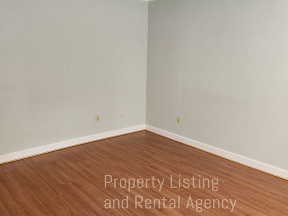 4th image of 310 W Chestnut St #2