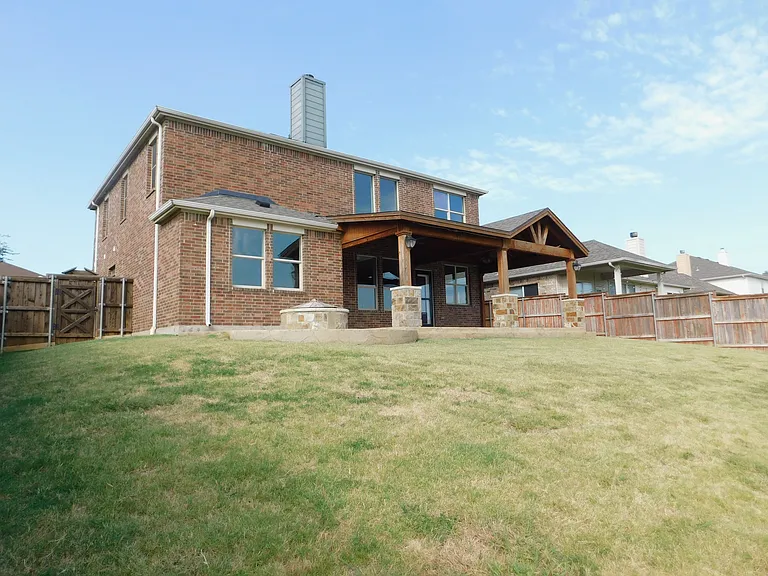 14904 Riverside Dr — Photo 33