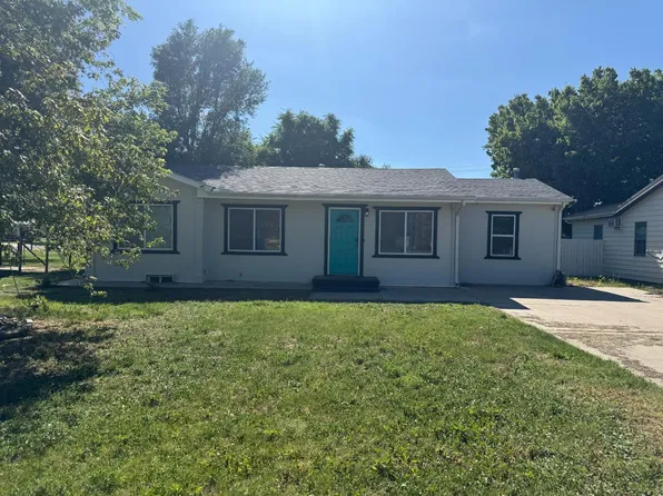 1109 S Jefferson St, Hugoton, KS 67951
