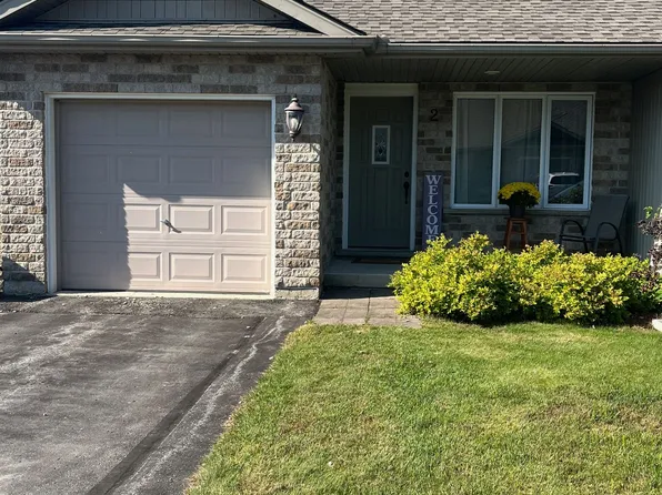 302 Park St W #2, West Grey, ON N0G 1R0