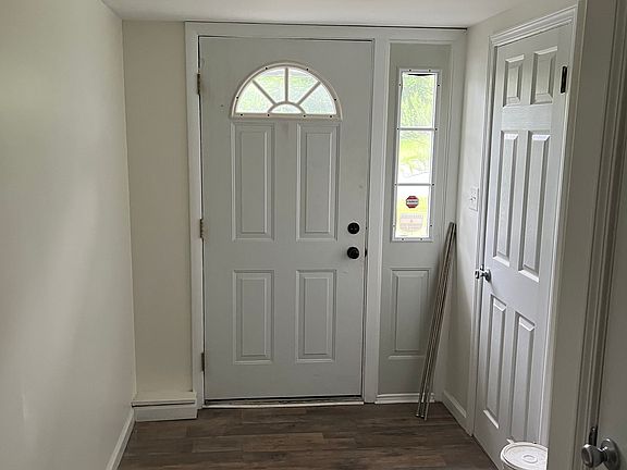 3rd image of 239 Luddington St