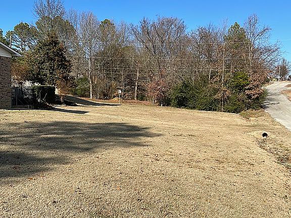 4th image of 4801 McPhill Dr