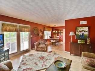 348 Azalea Dr, Hanover, PA 17331