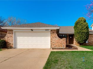 6425 Green Ridge Dr, Watauga, TX 76148