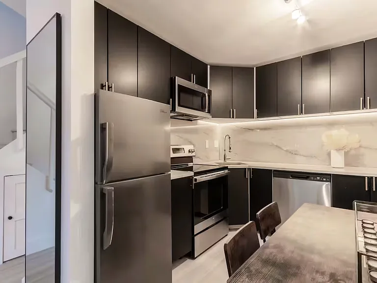 900 E Hopkins Ave #16 — Photo 7