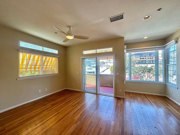 4th image of 1857 Robinson Ave