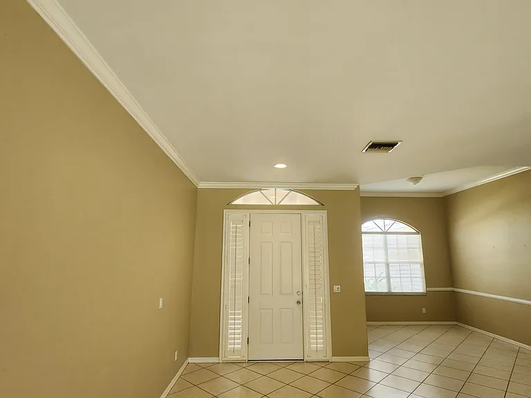 11082 Lakeland Cir — Photo 5