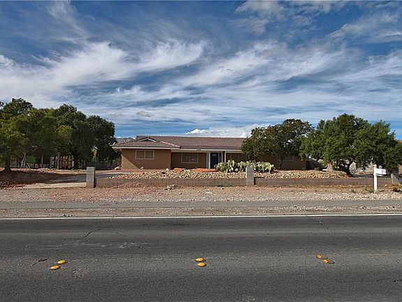 3rd image of 6295 N Grand Canyon Dr