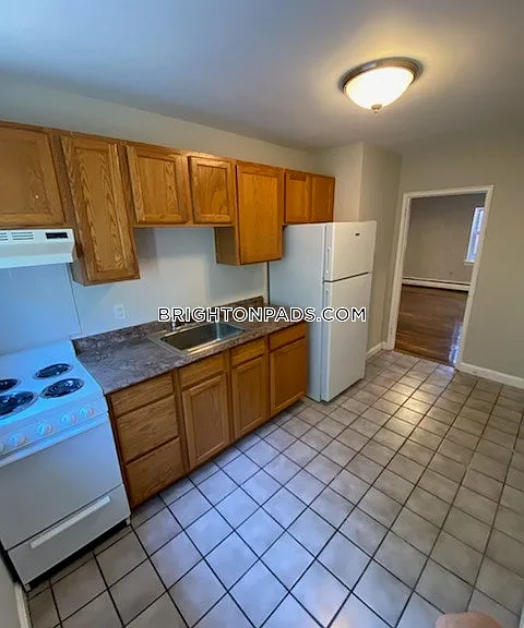 63-65 Selkirk Rd #7 — Photo 6