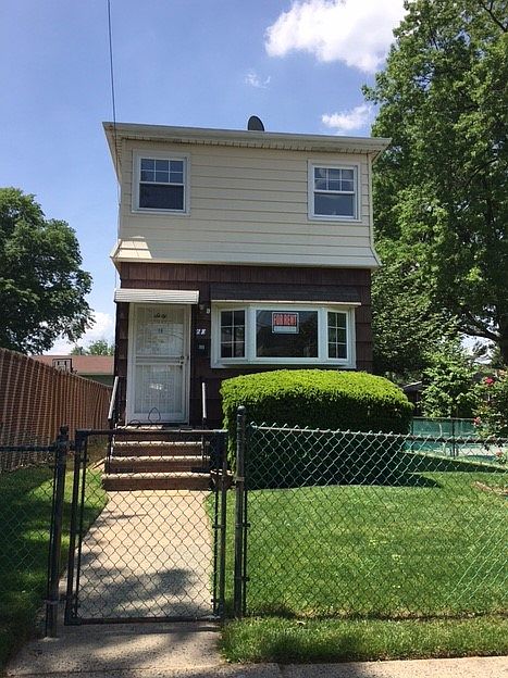 1st image of 60 Marianne St