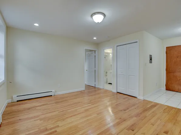 16 Hopkins Avenue image 7 of 15