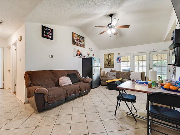 3rd image of 1717 Meadow Valley