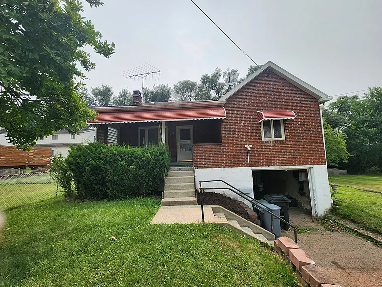 1152 Pennsylvania Ave — Photo 10