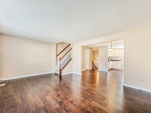2nd image of 232 E Commons Dr
