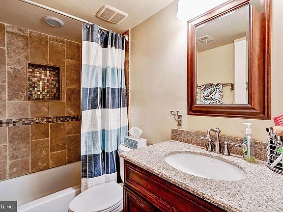 3rd image of 9702 Kingsbridge Dr APT 202