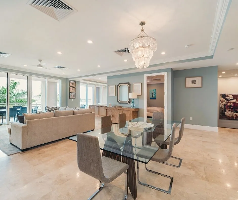 3 bed, 3.5 bath, 2983 sqft, $14,000 — Photo 1