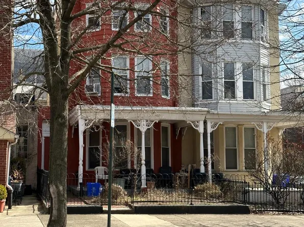 903 Corinthian Ave, Philadelphia, PA 19130