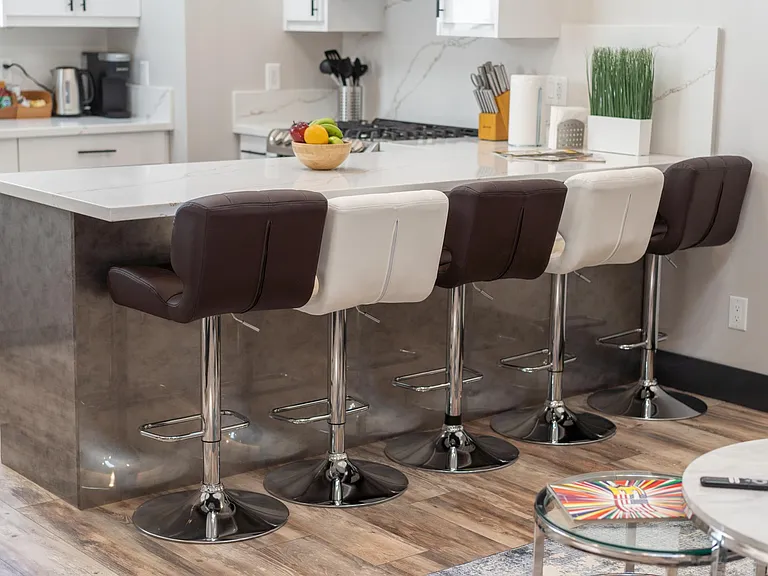 KITCHEN & DINING AREA