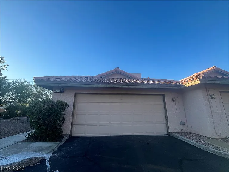 3611 Laguna Del Sol Dr — Photo 3