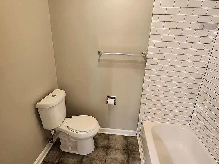 67 Montre Sq NW #1 — Photo 16