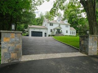 49 Old Roaring Brook Rd, Mount Kisco, NY 10549