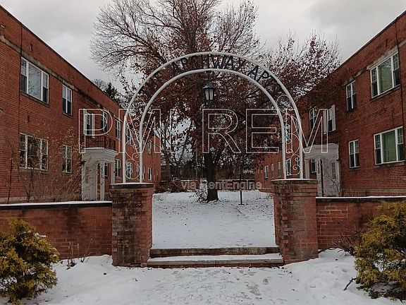 2nd image of 16025 Van Aken Blvd #101