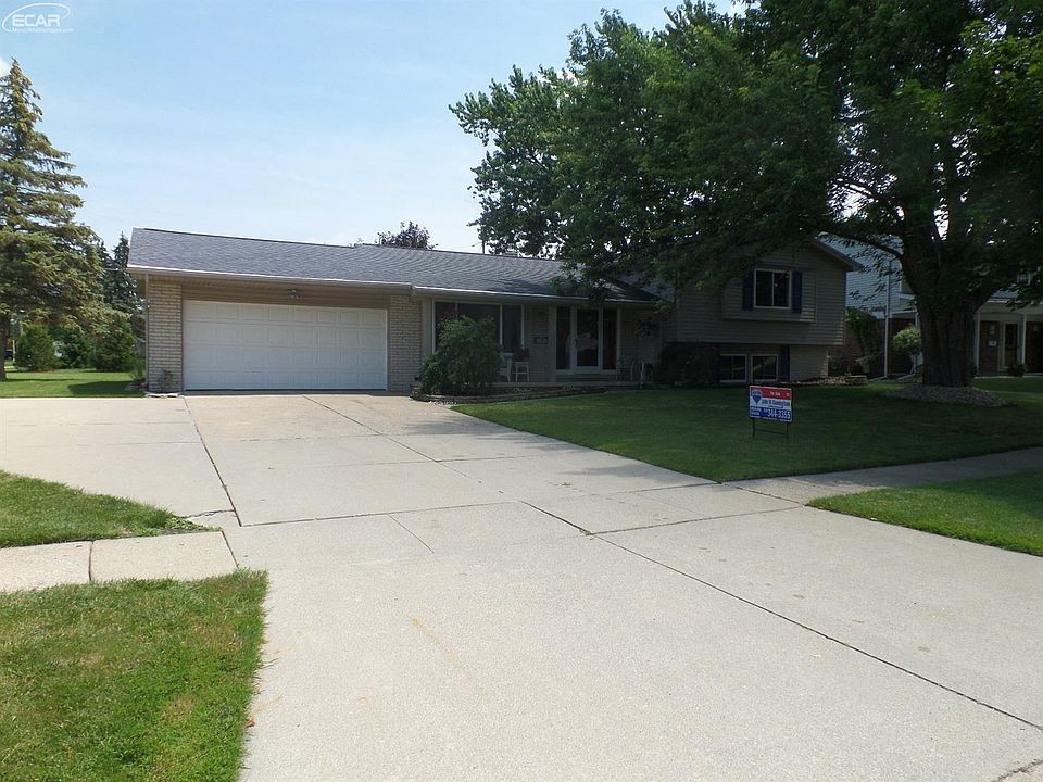 1st image of 701 Salem Dr