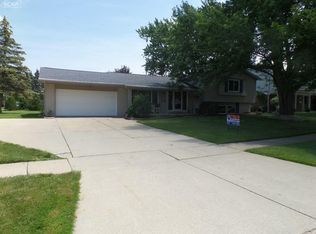 701 Salem Dr, Davison, MI 48423