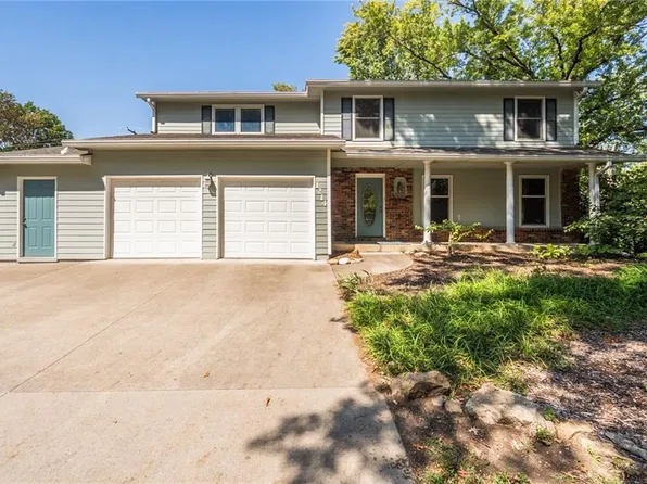 1214 W 29th Ct, Lawrence, KS 66046