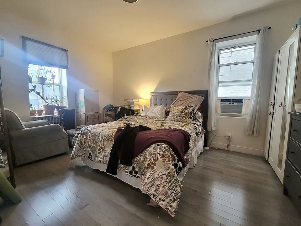 1st image of 70 Dahill Rd APT 1H