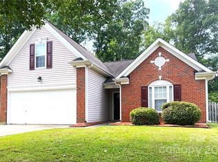 2803 Granstark Ct, Charlotte, NC 28216