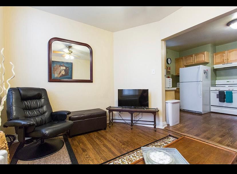 1st image of 4525 N Ashland Ave #3