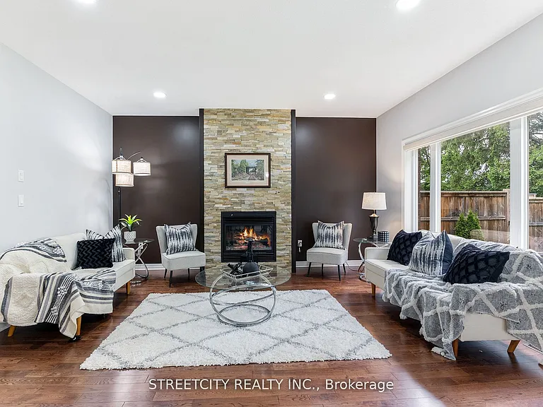 1271 Howlett Cir — Photo 8