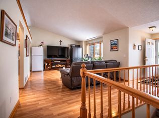 1242 Myrtle St N, Maplewood, MN 55119