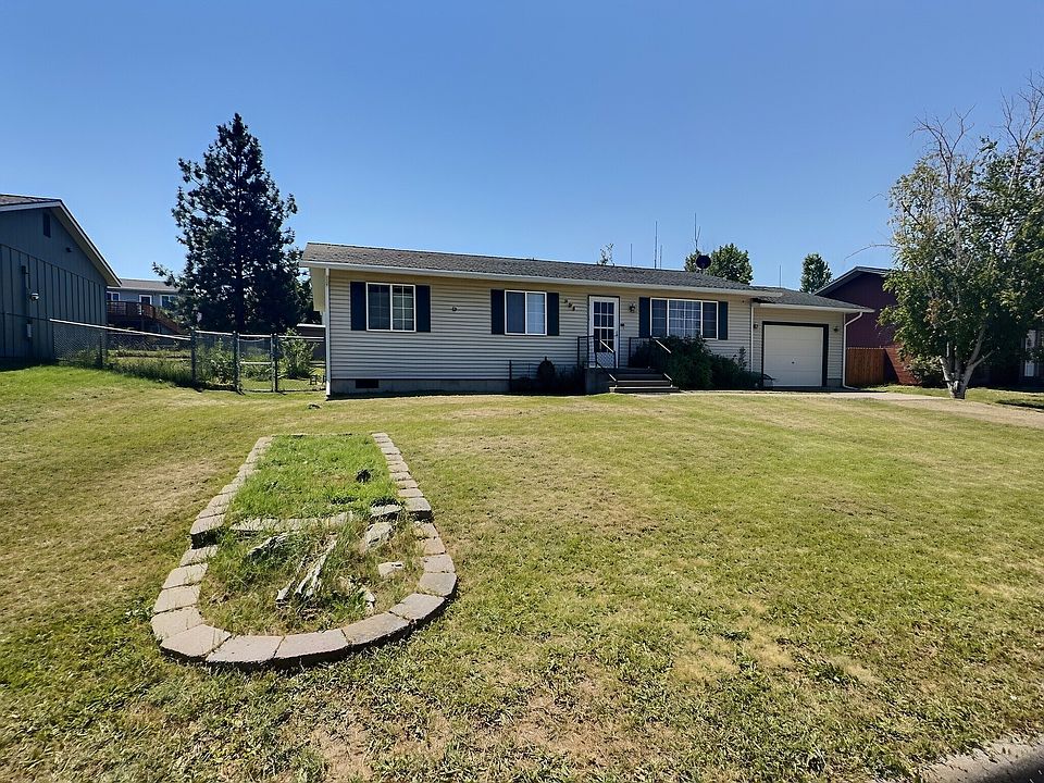 1st image of 305 19th Ave W