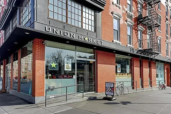 Rented by Christie's International Real Estate Group, LLC | media 9