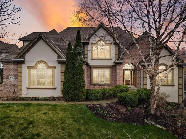 W216N5210 Golfview DRIVE, Menomonee Falls, WI 53051