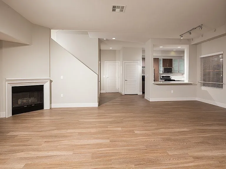 2-story townhouse layout