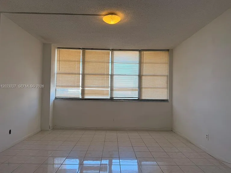 2025 NE 164th St #706 — Photo 6