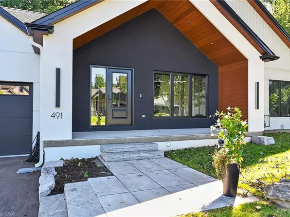 491 Anson Dr, Hamilton, ON L9G 2M2
