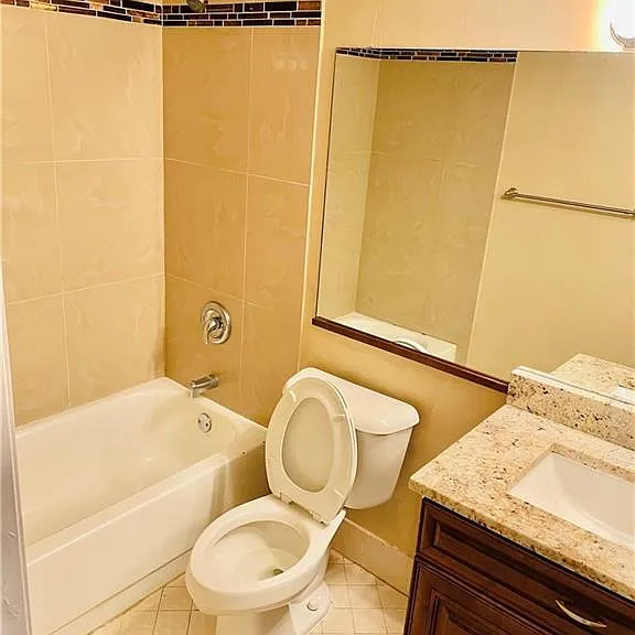 2900 NW 42nd Ave #A103 — Photo 15