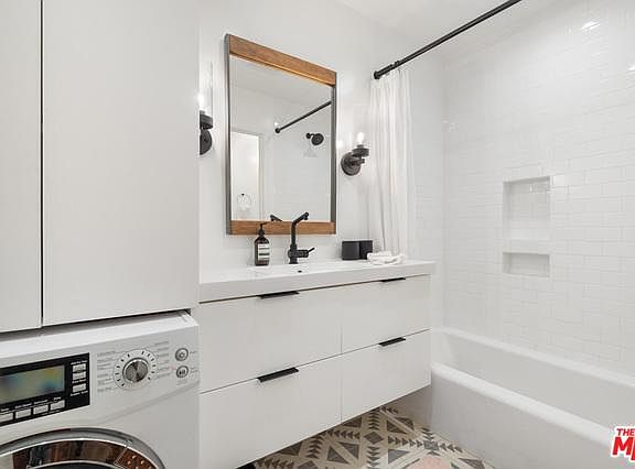 5th image of 4900 Overland Ave Unit 153