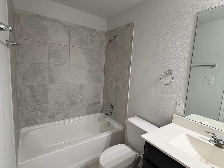 4917 Drovers Path St — Photo 12