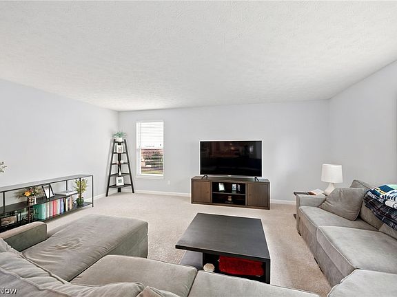 2nd image of 536 Andover Cir