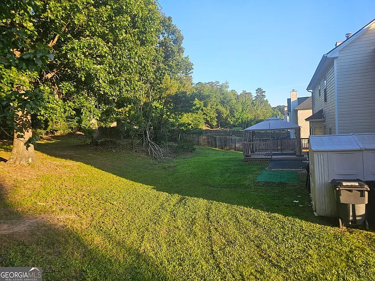9376 Carnes Crossing Cir — Photo 15